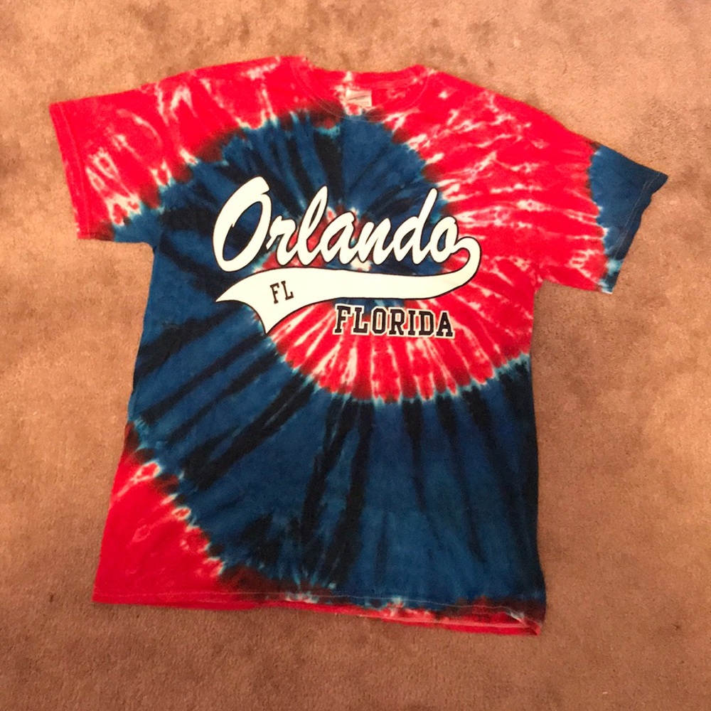 tie-dye t-shirt
